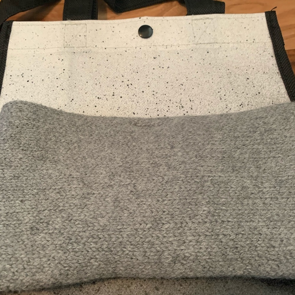 New Lululemon twisted ear warmer heather gray - Picture 6 of 8